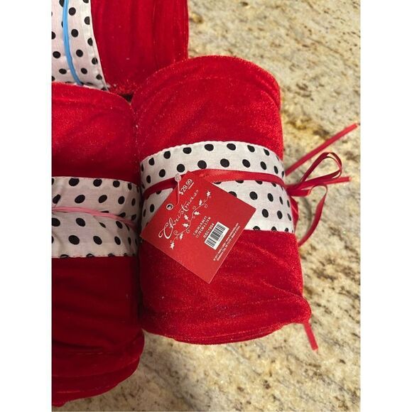 Red ribbon, velvet feel, red with black and white trim - Picture 3 of 5